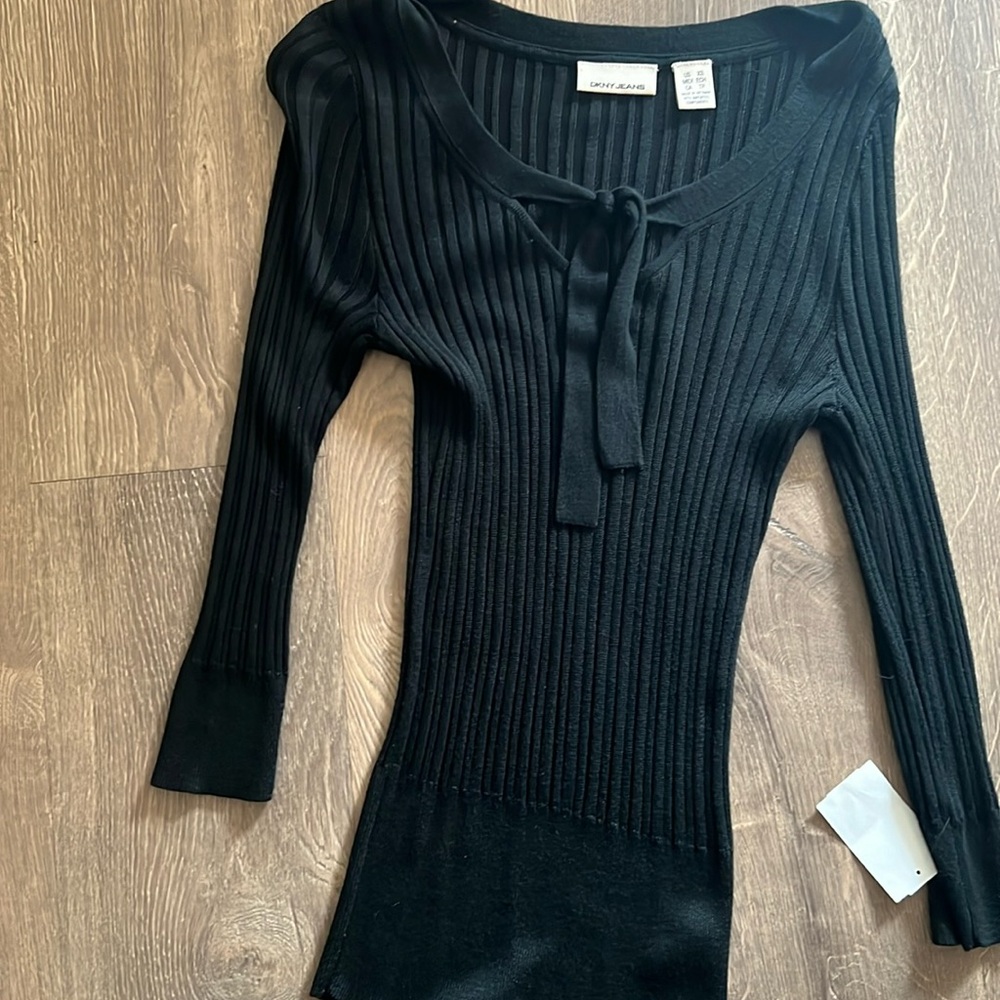 DKNY long sleeve sweater